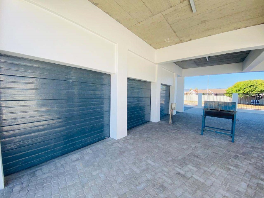 1 Bedroom Property for Sale in Table View Western Cape